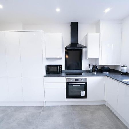Entire Modern Home With Private Parking For 6/8 Persons Worksop Dış mekan fotoğraf