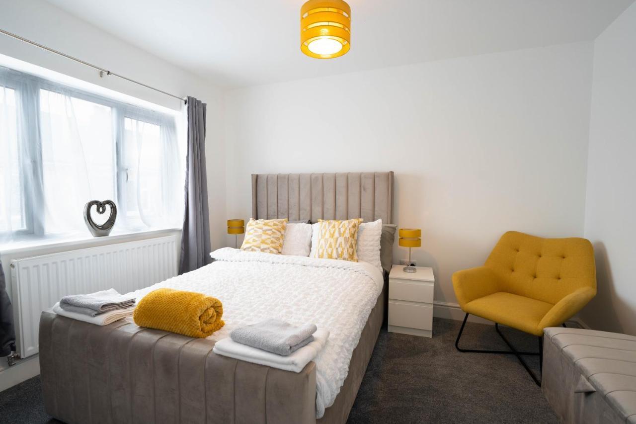 Entire Modern Home With Private Parking For 6/8 Persons Worksop Dış mekan fotoğraf