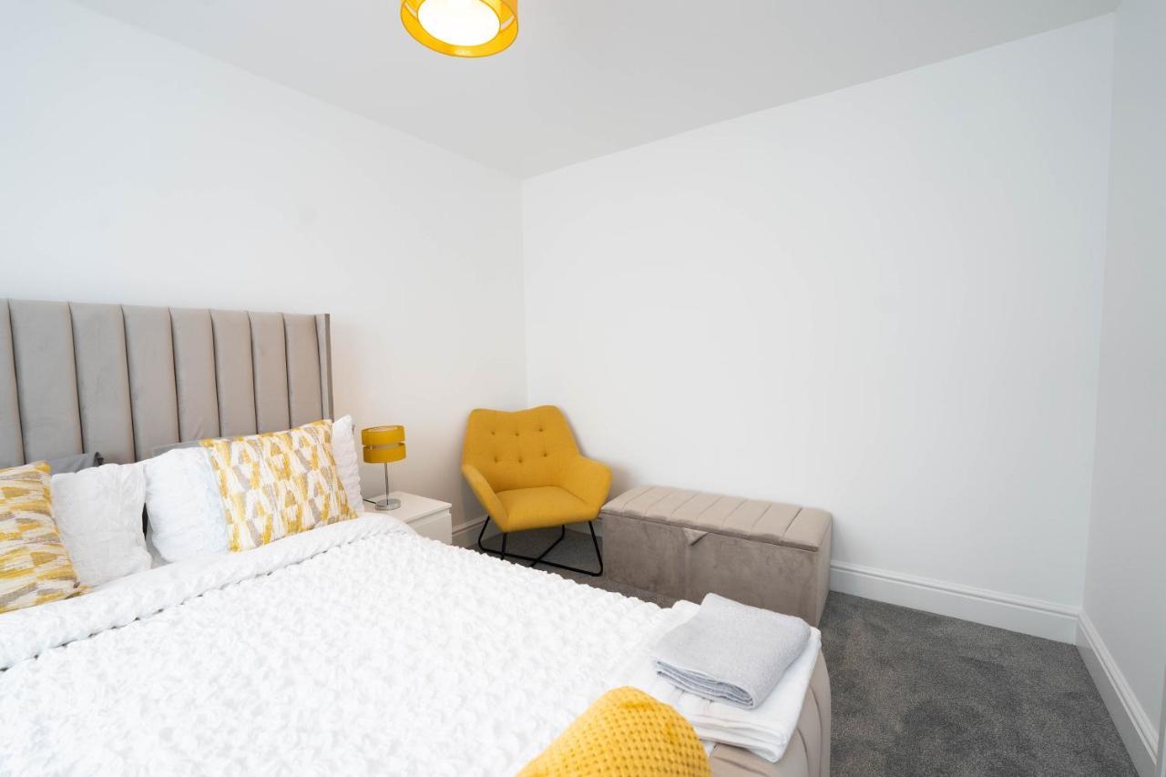 Entire Modern Home With Private Parking For 6/8 Persons Worksop Dış mekan fotoğraf