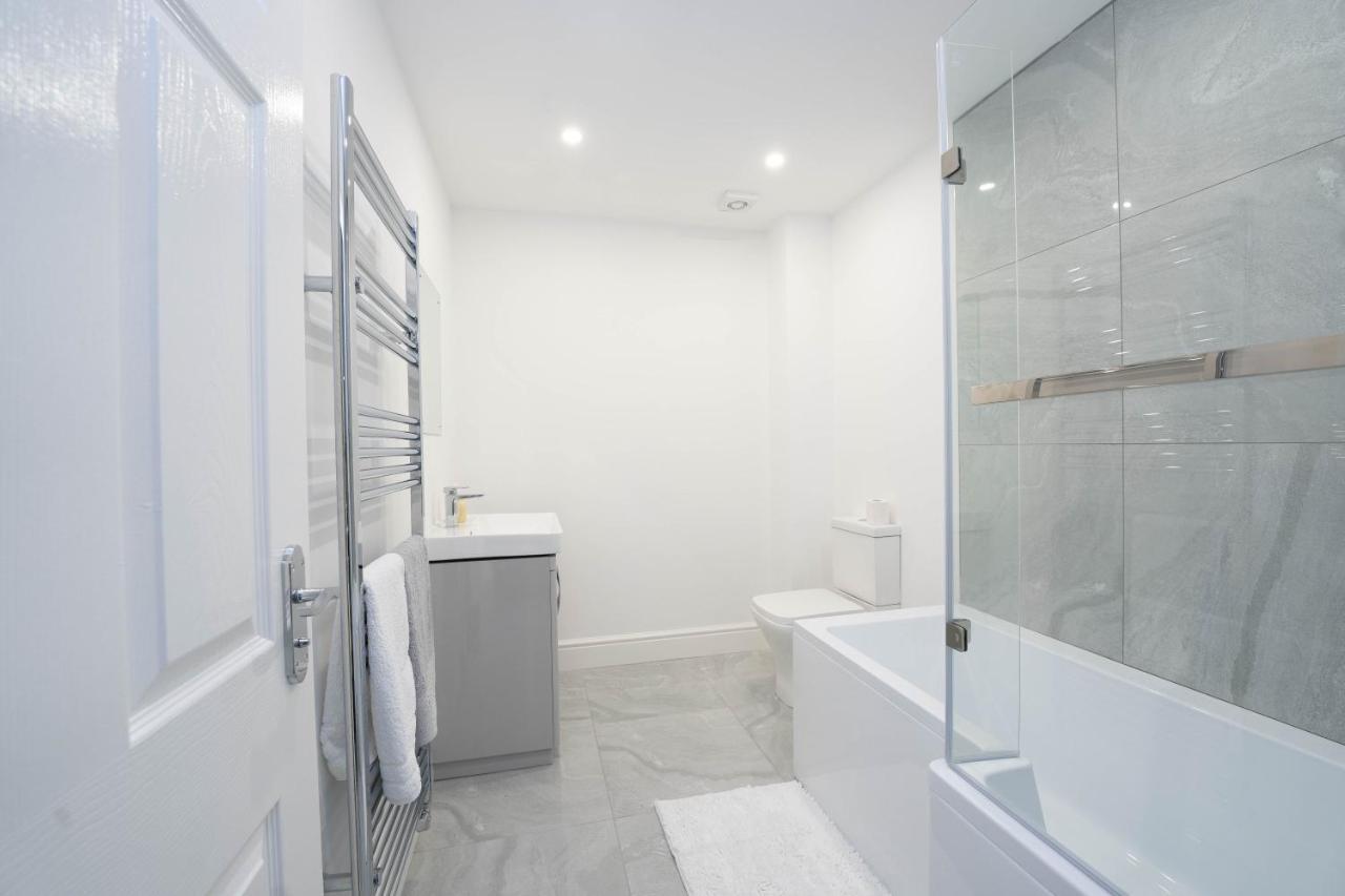 Entire Modern Home With Private Parking For 6/8 Persons Worksop Dış mekan fotoğraf
