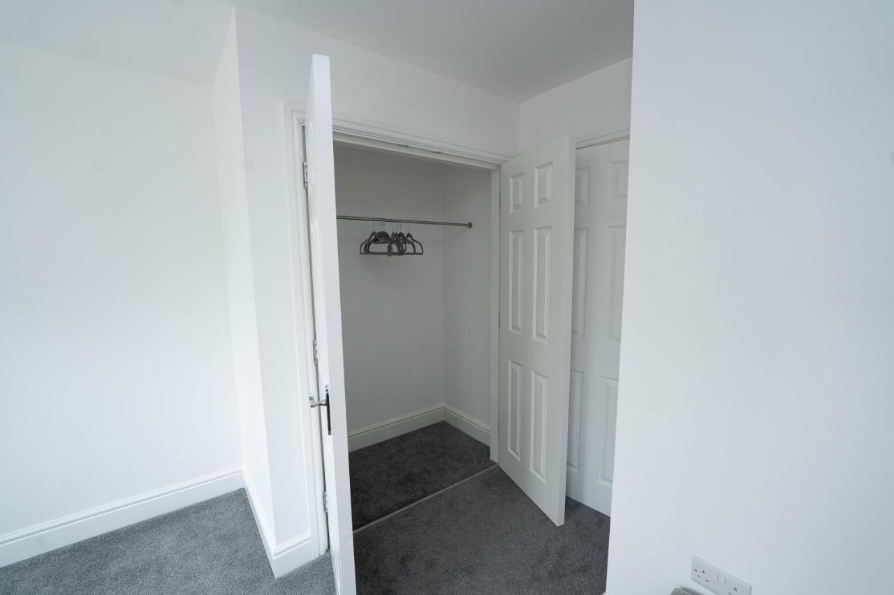 Entire Modern Home With Private Parking For 6/8 Persons Worksop Dış mekan fotoğraf
