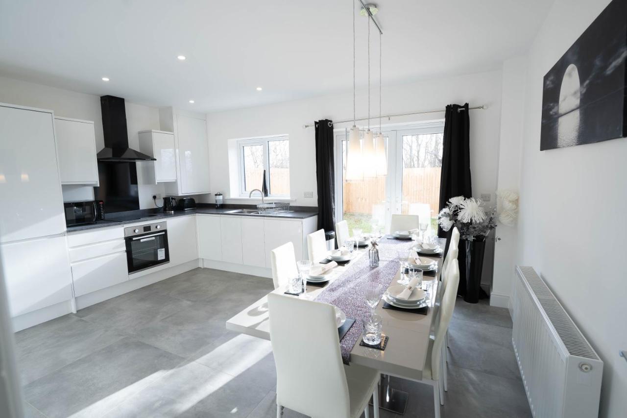 Entire Modern Home With Private Parking For 6/8 Persons Worksop Dış mekan fotoğraf