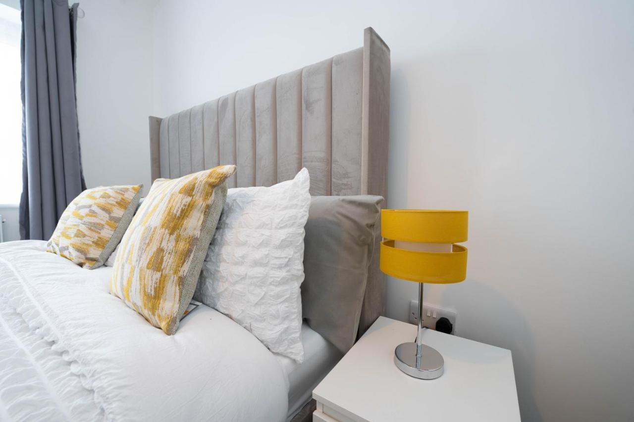 Entire Modern Home With Private Parking For 6/8 Persons Worksop Dış mekan fotoğraf