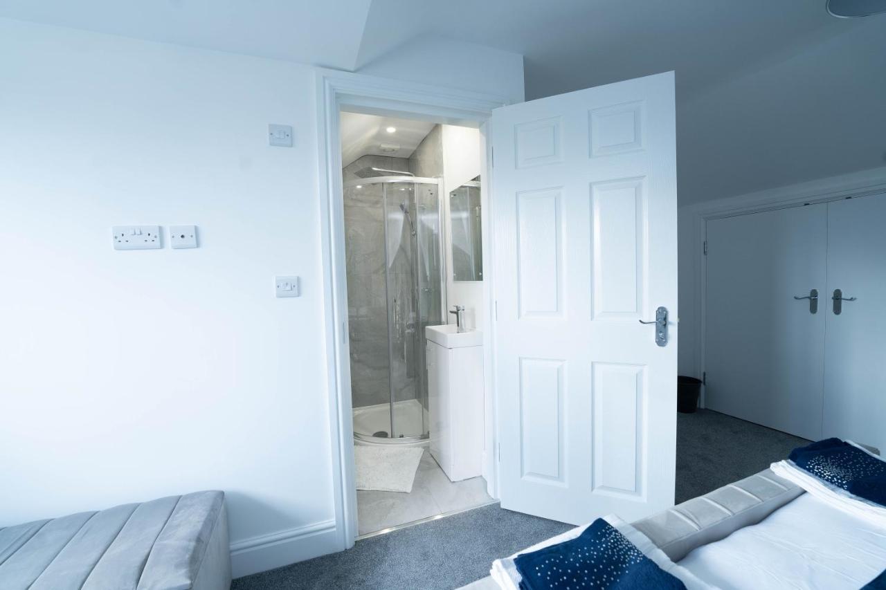 Entire Modern Home With Private Parking For 6/8 Persons Worksop Dış mekan fotoğraf