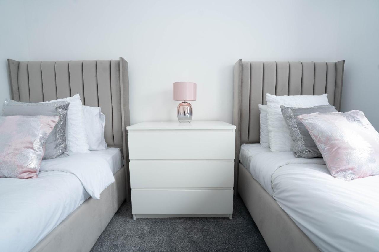 Entire Modern Home With Private Parking For 6/8 Persons Worksop Dış mekan fotoğraf